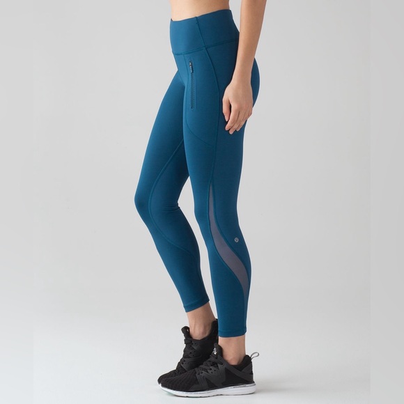 Lululemon Invigorate 7/8 Tight - Picture 1 of 10